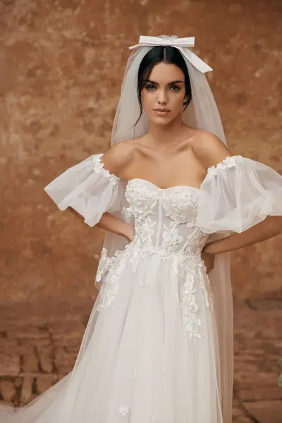 Missing image for Sample wedding dress Benedetta size 8 in stock