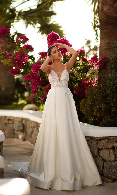 Missing image for Sample wedding dress Hester size 8 in stock