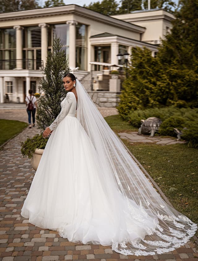 https://nycitybride.com/_next/image?url=https%3A%2F%2Fapi.nycitybride.com%2F%2Fuploads%2Fproducts%2Fnycb-1641587893697.jpg&w=640&q=75