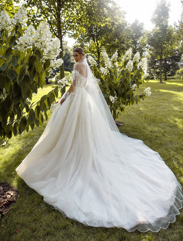 Bridal Veil White/Ivory 5m Long Wedding Veil Mantilla Wedding