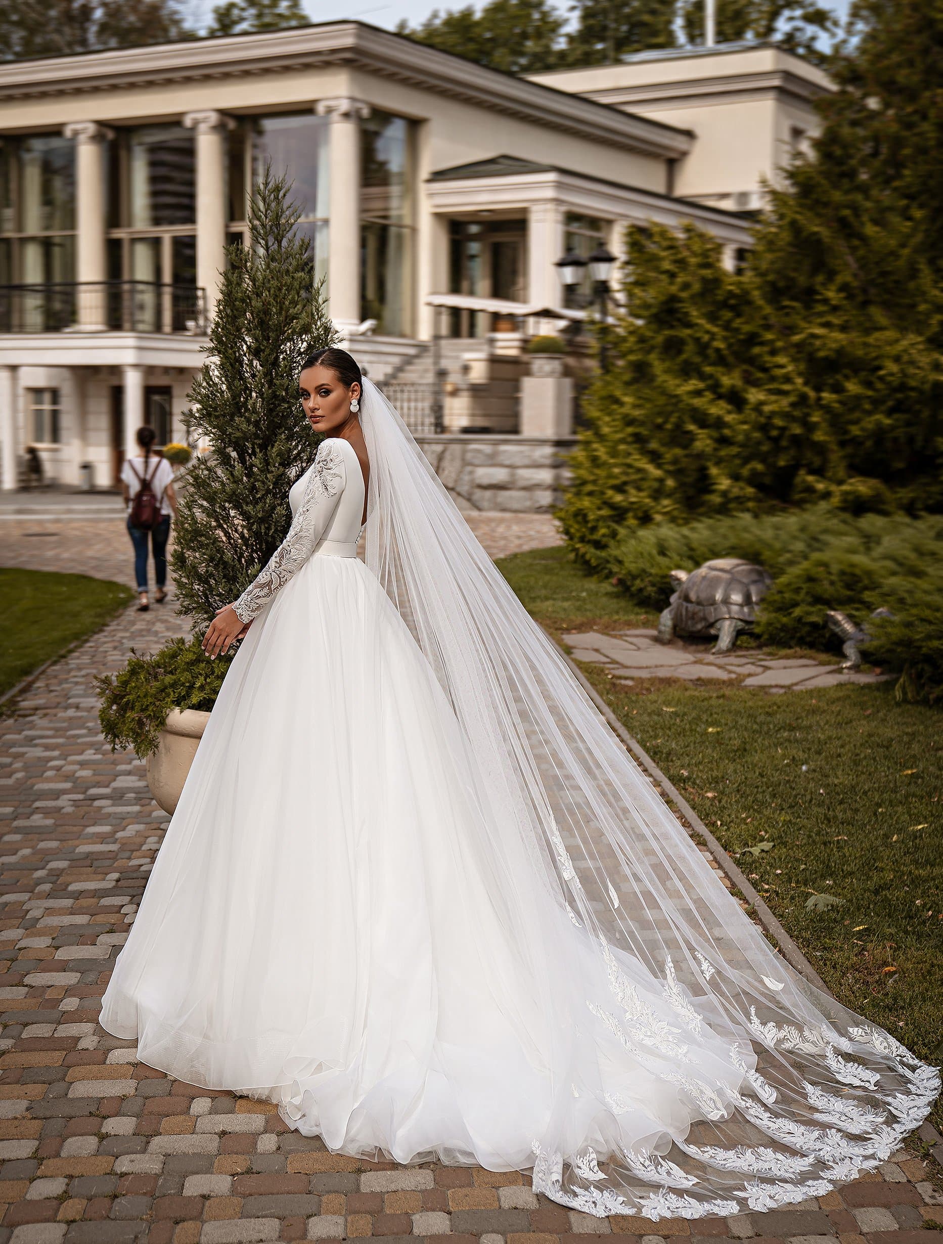 https://nycitybride.com/_next/image?url=https%3A%2F%2Fapi.nycitybride.com%2Fuploads%2Fproducts%2Fnycb-1641587893697.jpg&w=3840&q=75