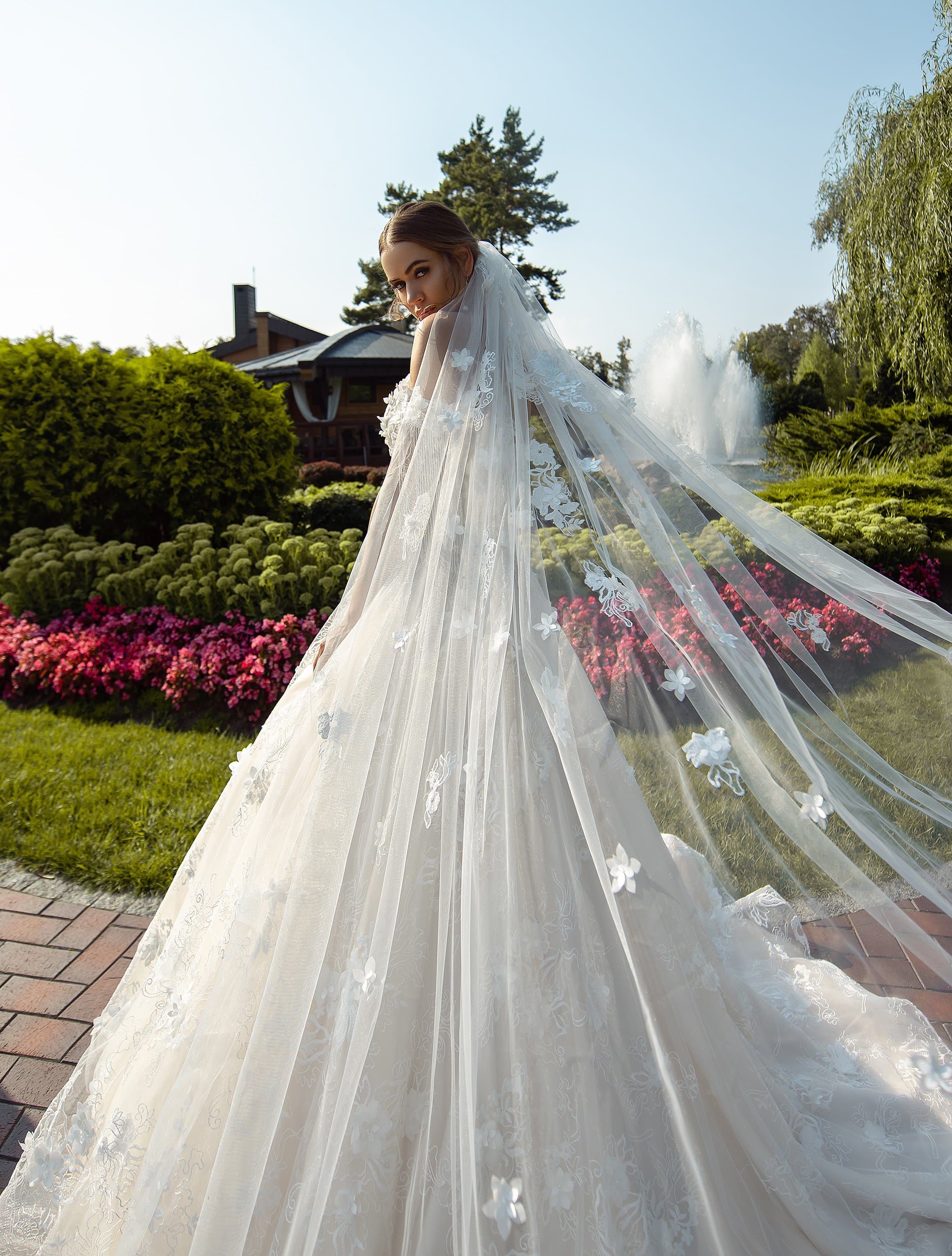 Flower lace embroidered veil - Elena Designs Wedding Veil Style