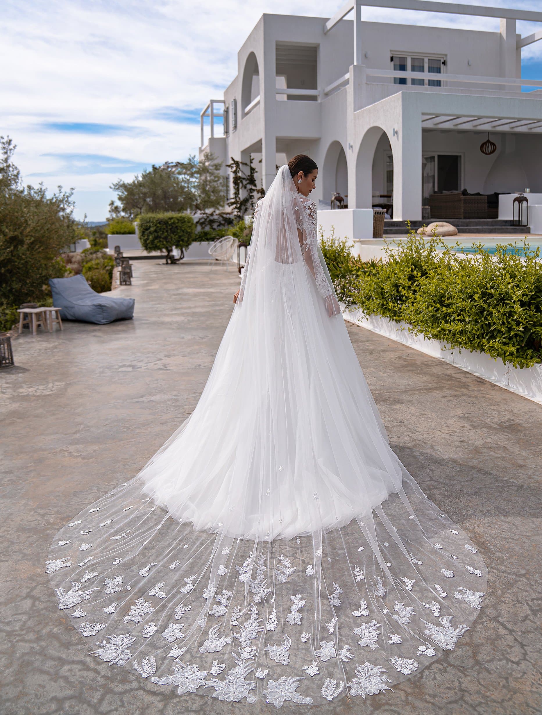 The Making of a Custom Wedding Veil - The New York Times