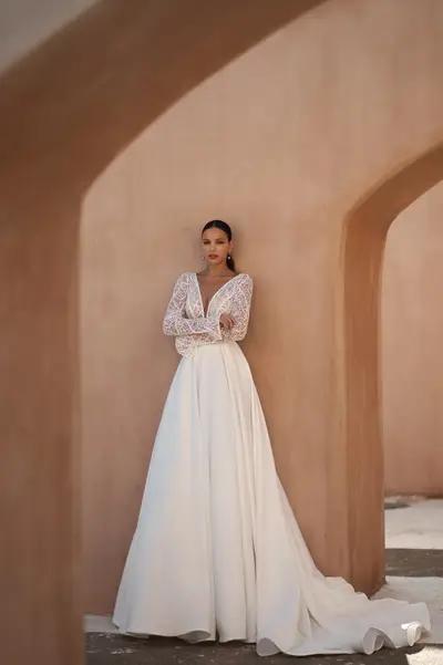 Missing image for Sample Wedding dress SN-017 - Size 16 in stock