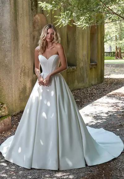 Missing image for Sample Wedding dress 4162 Priscilla size 12 in stock