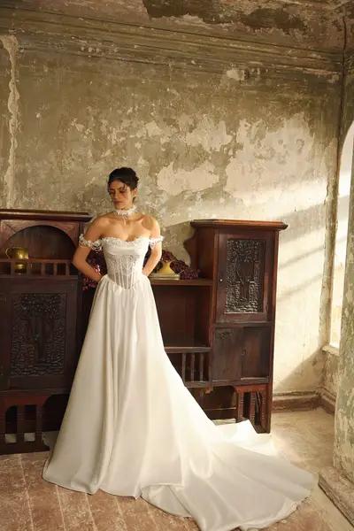Missing image for Wedding dress Isenara