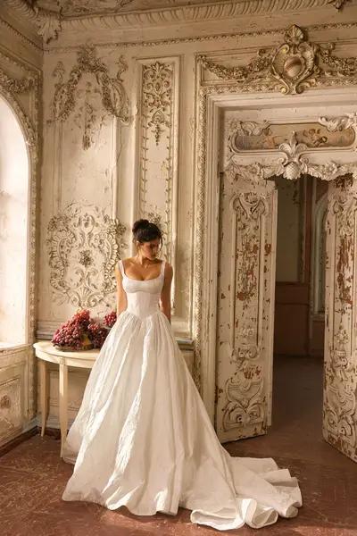Missing image for Wedding dress Doraline