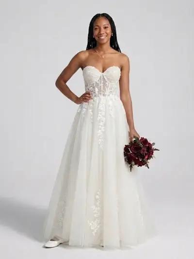 Missing image for Wedding dress Leyla 