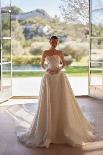 Missing image for Wedding dress Loren