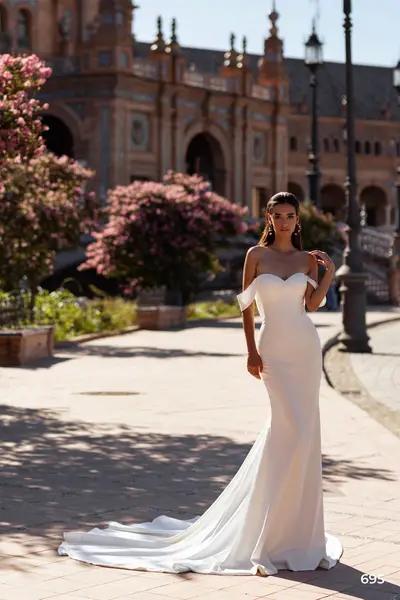 Missing image for Wedding dress 695