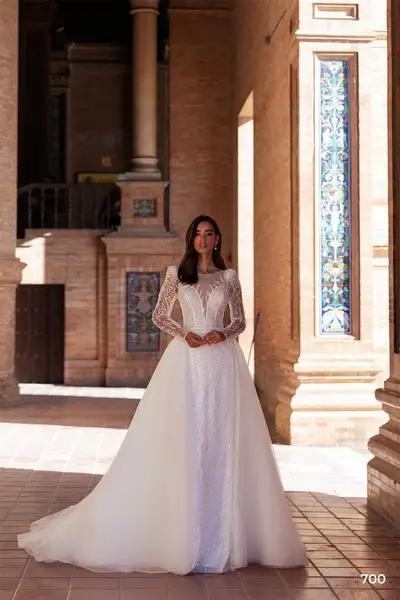 Missing image for Wedding dress 700 with overskirt