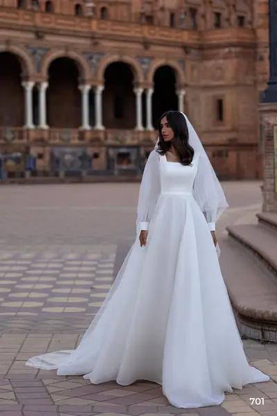 Missing image for Wedding dress 701