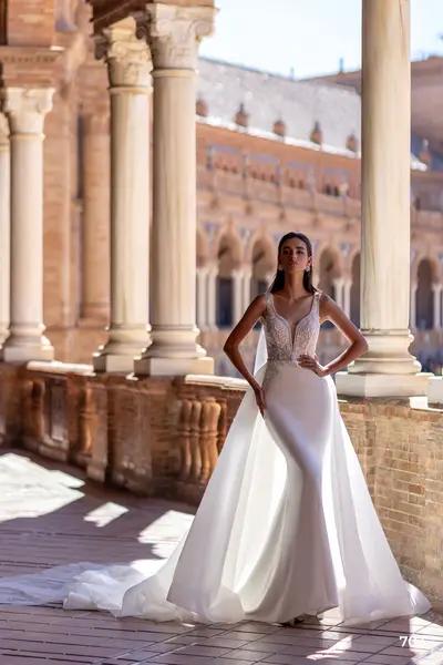 Missing image for Wedding dress 703