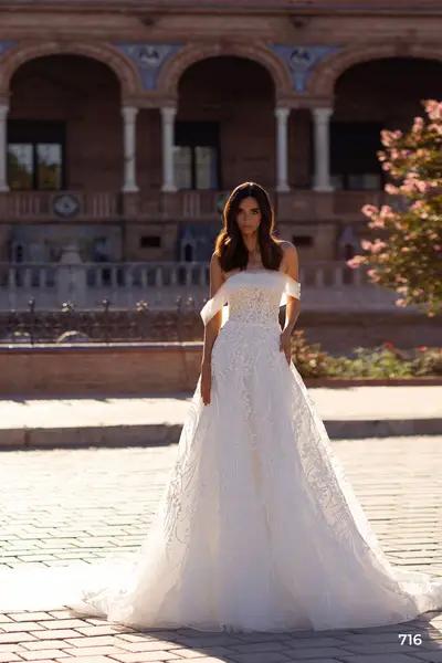 Missing image for Wedding dress 716