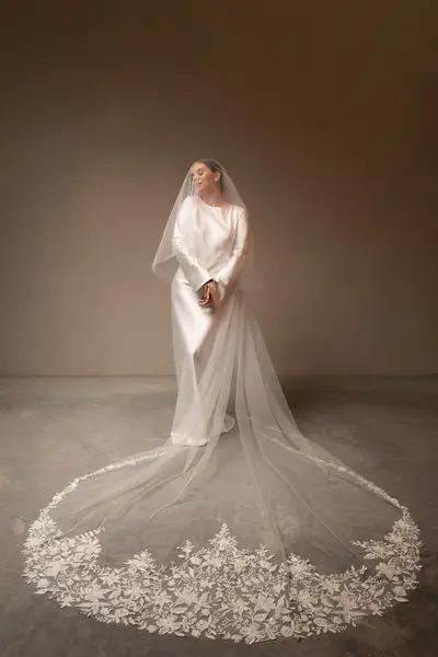 Missing image for Wedding veil R-04