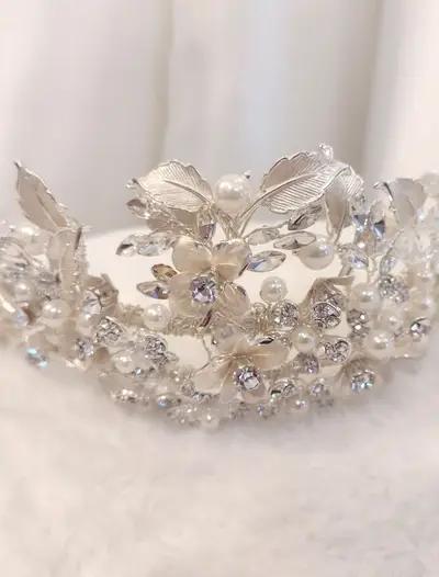 Missing image for Floral Bridal Tiara EH 065