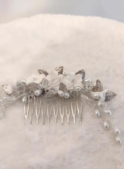Missing image for Floral Bridal Comb B001