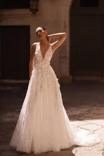 Missing image for Wedding dress VO-027