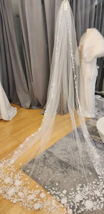 Missing image for Wedding veil R-11