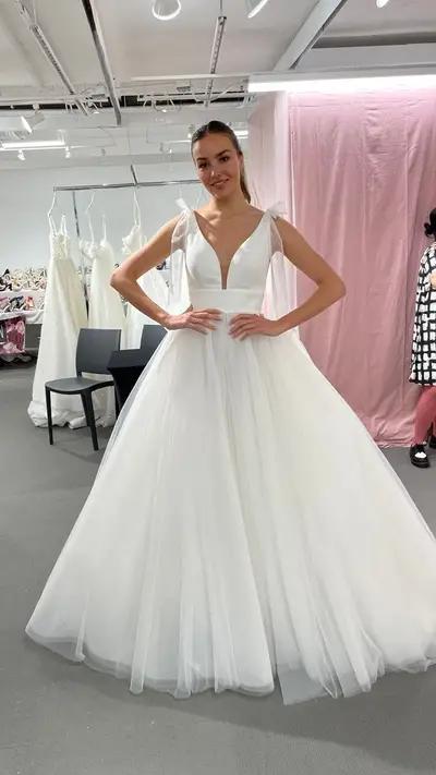 Missing image for Sample Wedding dress Olive custom size 12-14 in stock