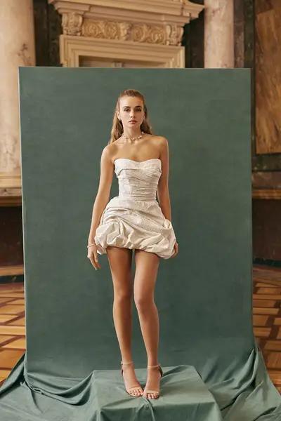 Missing image for Wedding dress Rainis