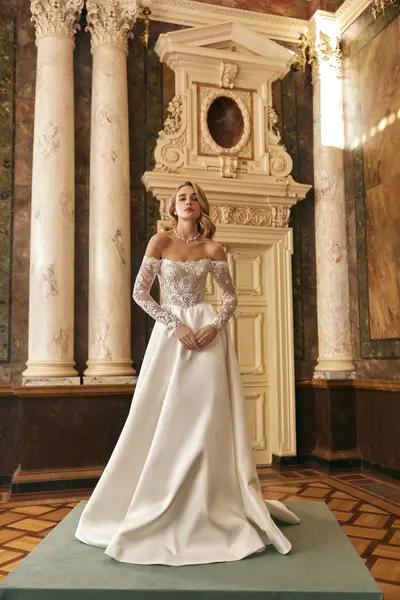 Missing image for Wedding dress Abigail