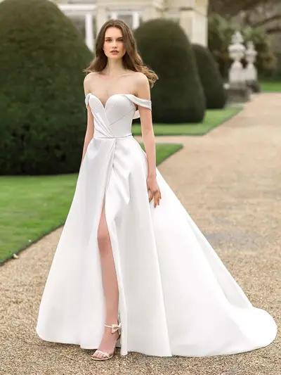Missing image for Sample wedding dress Sadie size 8 in stock