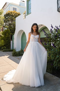 Missing image for Wedding dress S-633-Angelica size 4 in stock