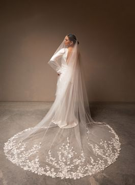 Missing image for Wedding veil R-05