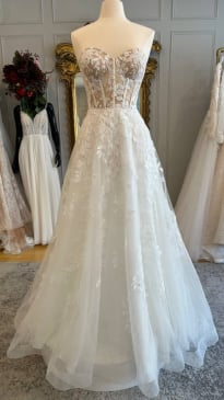 Missing image for Wedding dress Letty size 8 in stock