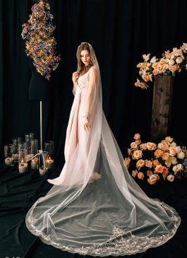 Missing image for Wedding veil Everdeen