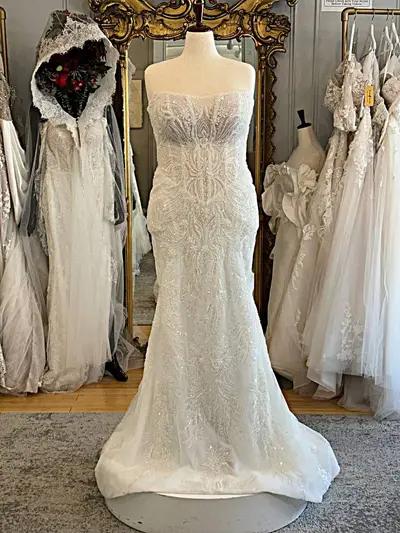 Missing image for Wedding dress Hanorah 1 Size 16 In Stock
